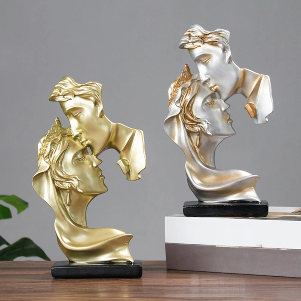 Eternal Embrace: Lover's Figurine - Image 7